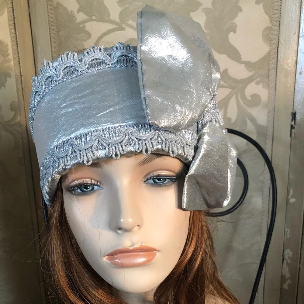 Antique Flapper Headband in Silver Metallic Lamé - Picture 2 of 6